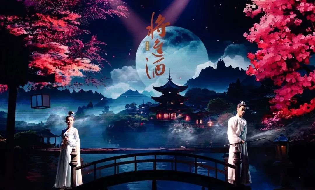“擺爛”、“演唱會不唱歌”的伍佰？舞臺背后的LED大屏可不“擺爛”