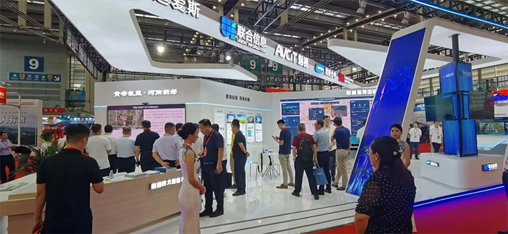 深圳應(yīng)博會(huì)led十大品牌雷曼光電大放光彩