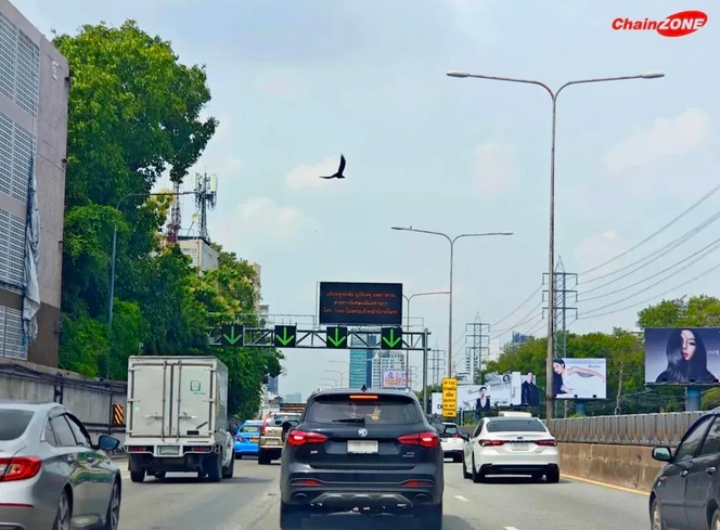 Chalerm Maha Nakhon，Chalong Rat高速交通誘導屏中國哪家企業建設的？