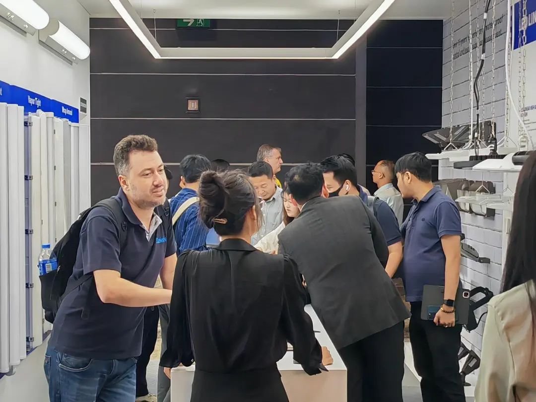新品薈萃！雷曼拓享亮相2024香港國際春燈展