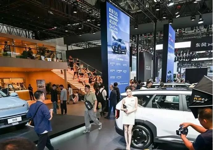 小米、比亞迪、保時捷都在用!LED顯示屏閃耀2024年最熱車展