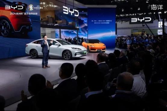 小米、比亞迪、保時捷都在用!LED顯示屏閃耀2024年最熱車展