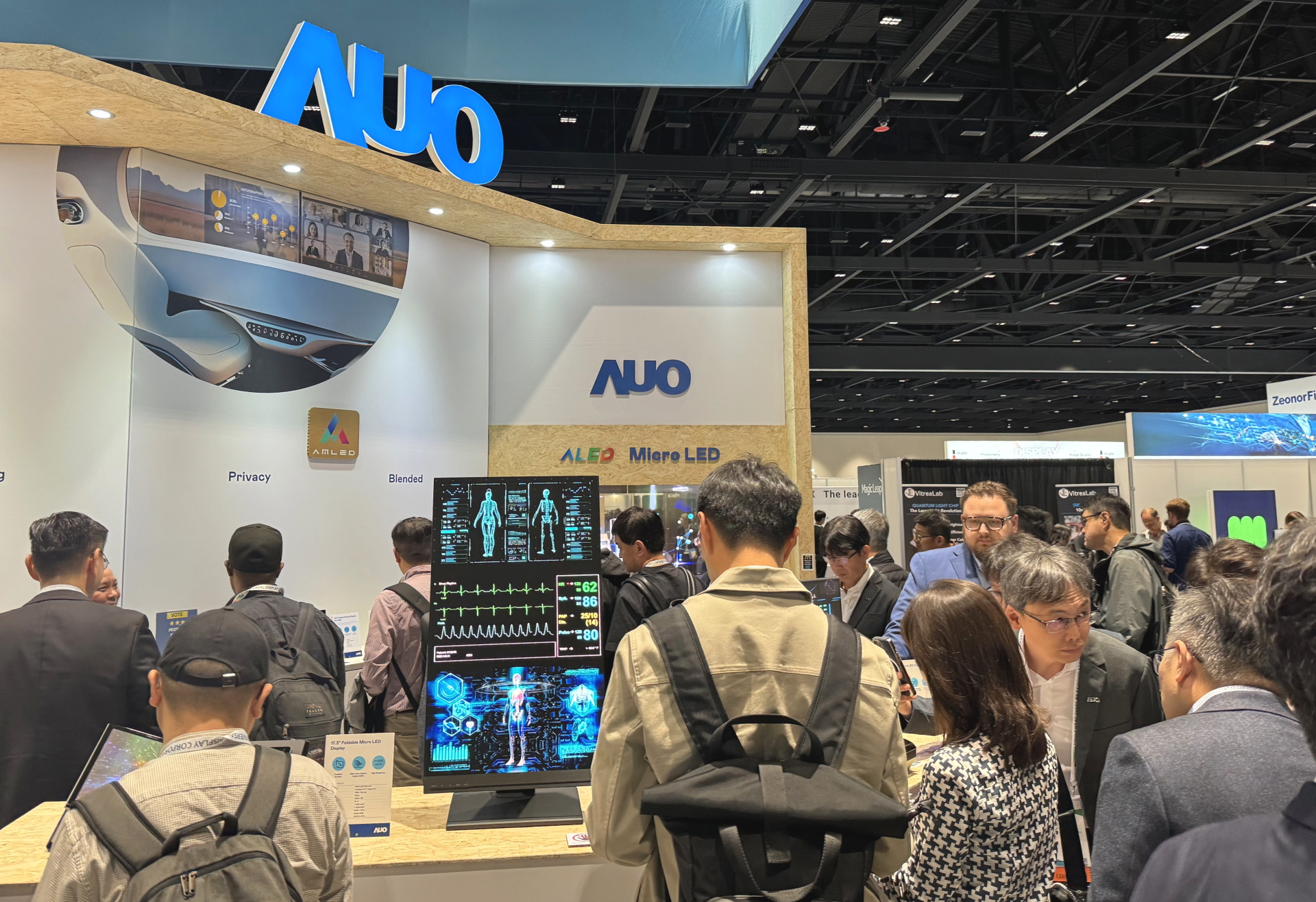 友達勇奪2024 SID”最佳Micro LED技術應用”及”最佳車用顯示”大獎 產品與展示實力強強出擊 同場再獲”最佳中型展位獎”