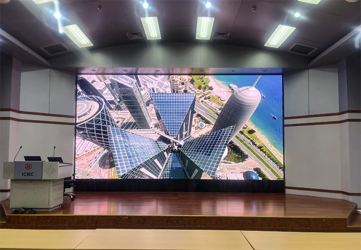 led顯示屏十大品牌雷曼 COB 超高清節能冷屏引領銀行數字化變革新潮流