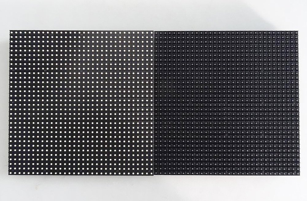 戶外黑燈 LED 屏與白燈 LED 屏：差異盡顯，優(yōu)勢獨具